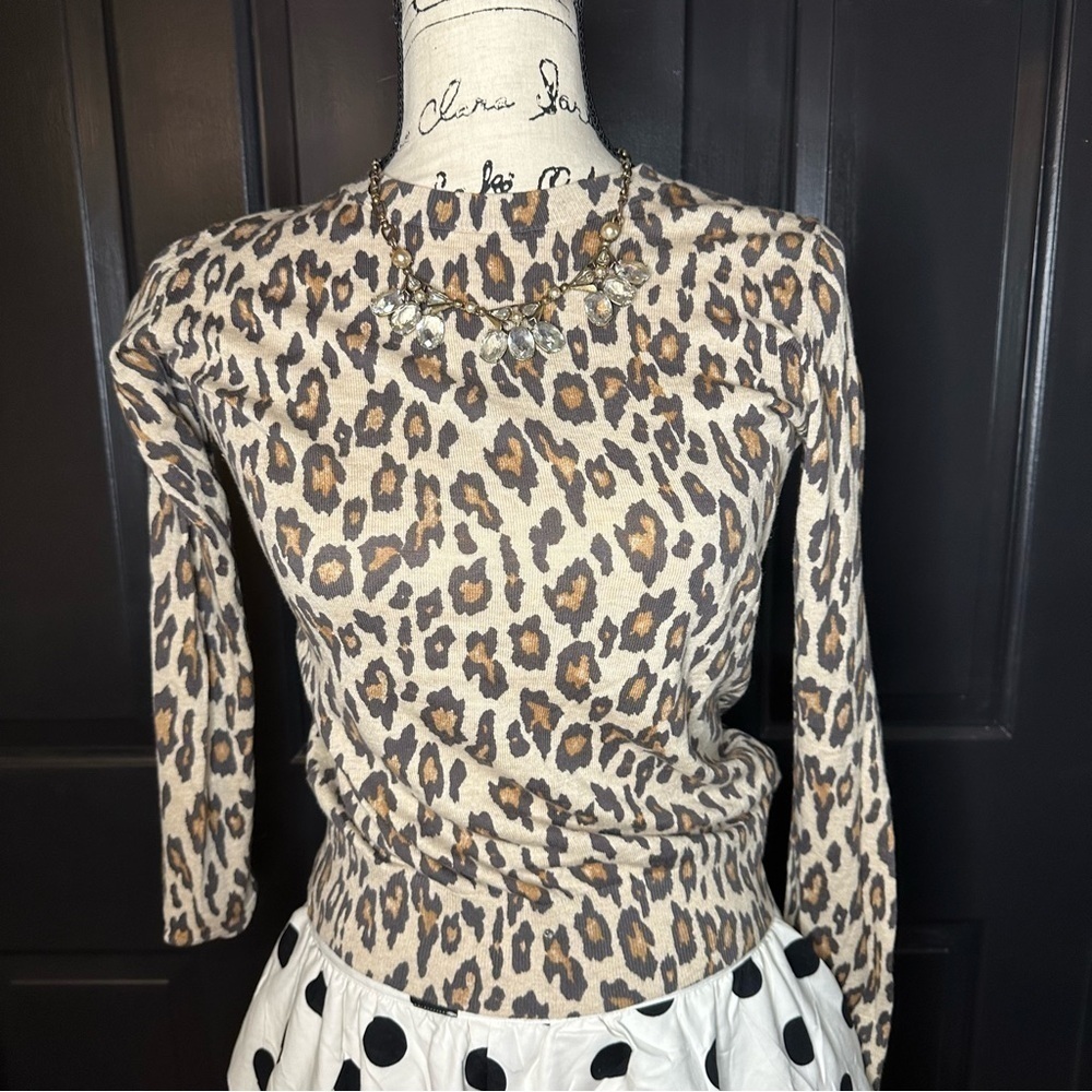 BANANA REPUBLIC leopard print long sleeve sweater size XS (a4